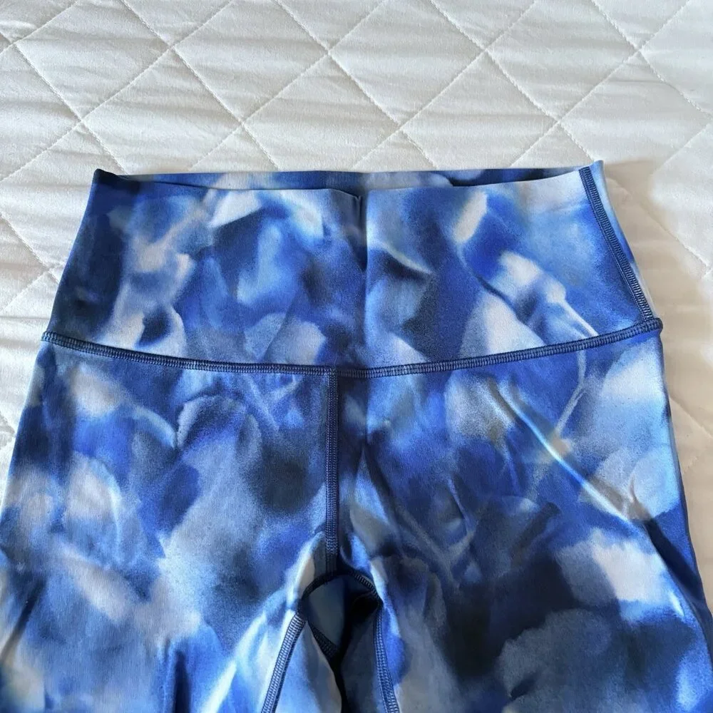 Lululemon Womens Size 6 Wunder Under Hi-Rise Full-On Luxtreme Leggings Blue - Picture 2 of 7